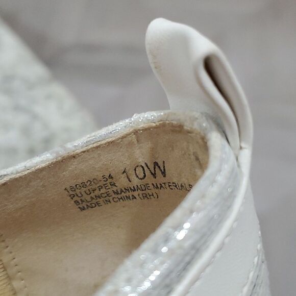 Comfort-Well by Beacon, Womans,Slip On. Hook and Loop Closure size 10W - Picture 8 of 8